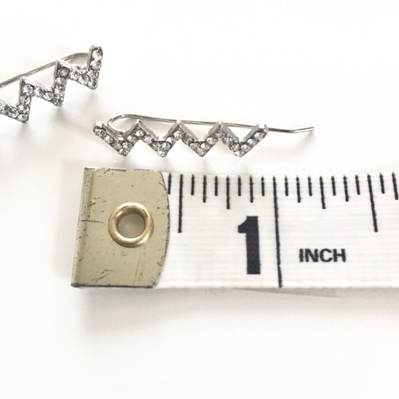 NWOT Silver Pave Cubic Zirconia Earring Crawlers - Picture 3 of 5